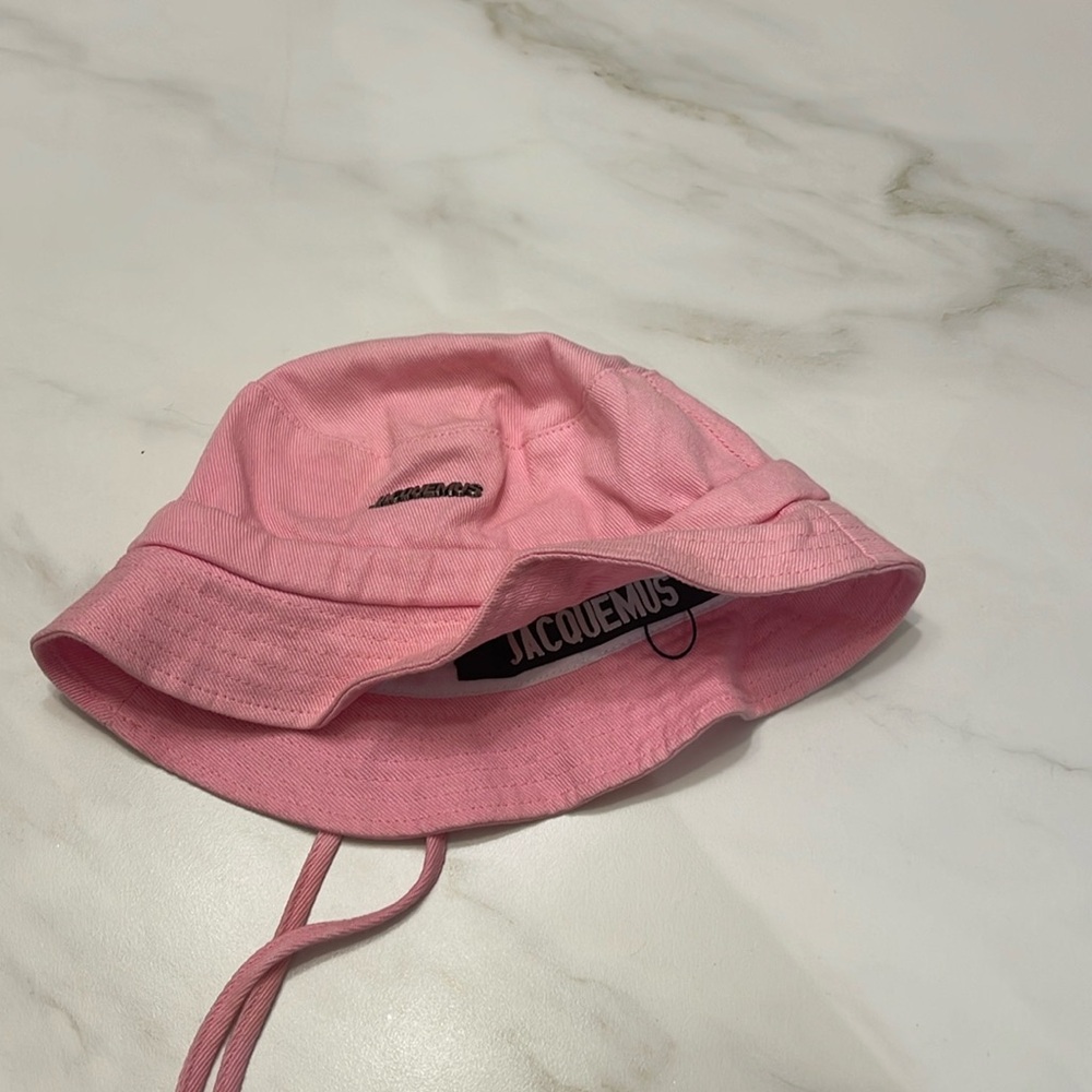 JACQUEMUS pink hat